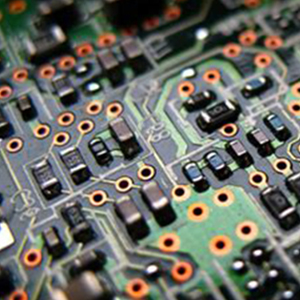 深圳風(fēng)華貼片電容代理商：貼片電容1.5uf可以用2uf替代嗎？